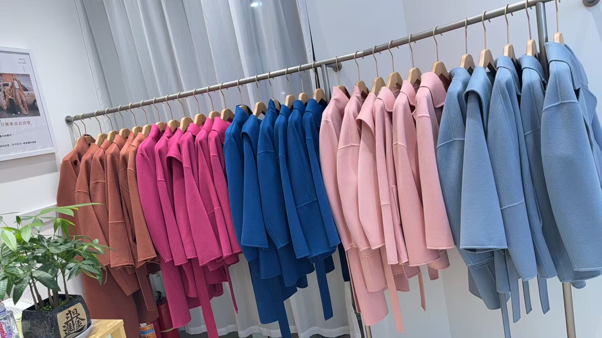 桐乡洛丽兹服饰有限公司企业图片